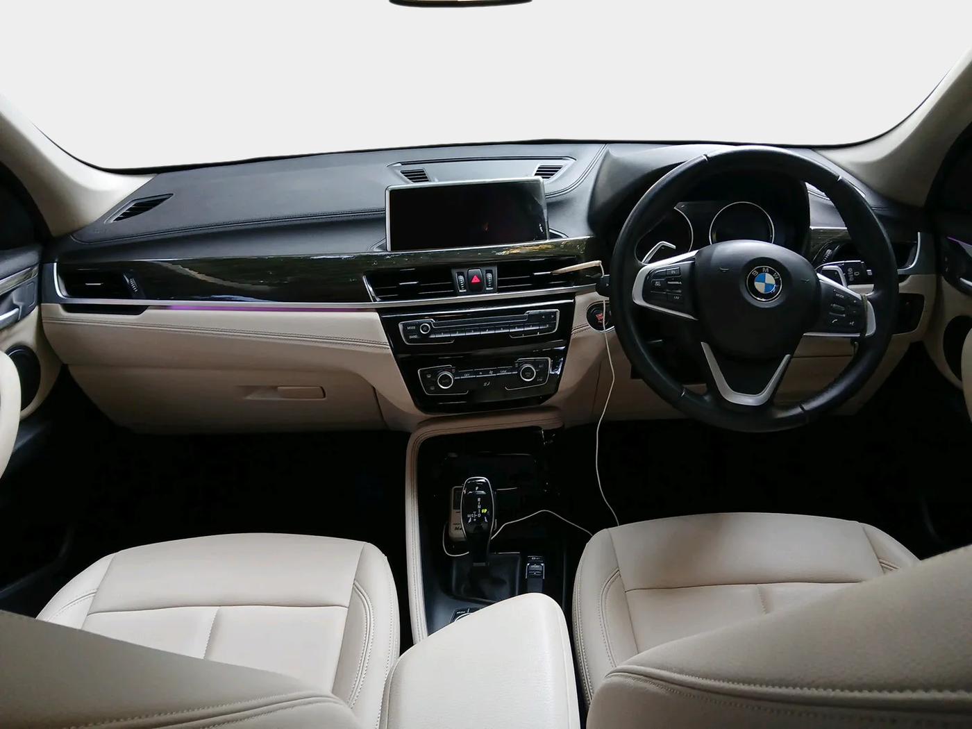 2022 BMW X1 sDrive20i xLine, Petrol, Automatic, 10,502 km, interior