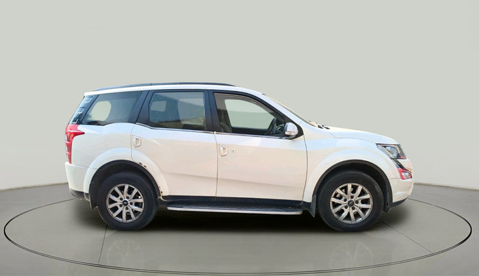 2018 Mahindra XUV500 W10 AT, Diesel, Automatic, 2,53,637 km, exterior