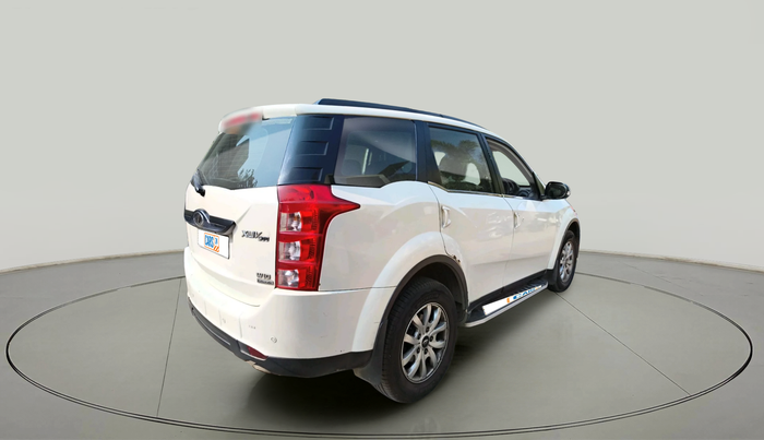 2018 Mahindra XUV500 W10 AT, Diesel, Automatic, 2,53,637 km, exterior