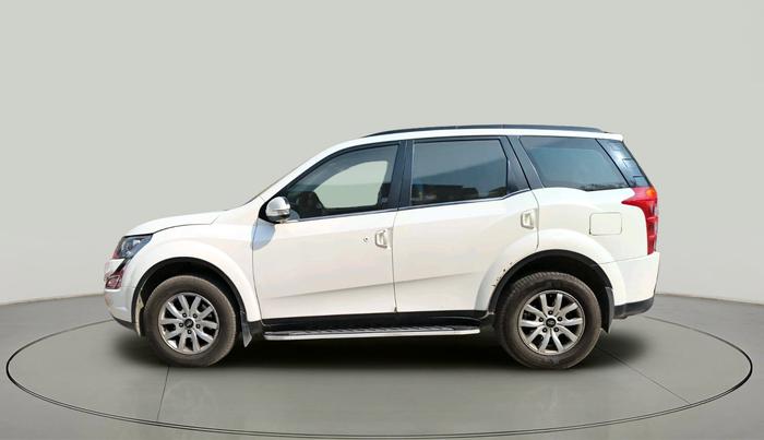 2018 Mahindra XUV500 W10 AT, Diesel, Automatic, 2,53,637 km, exterior