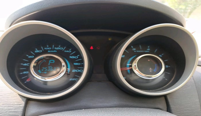 2018 Mahindra XUV500 W10 AT, Diesel, Automatic, 2,53,637 km, interior