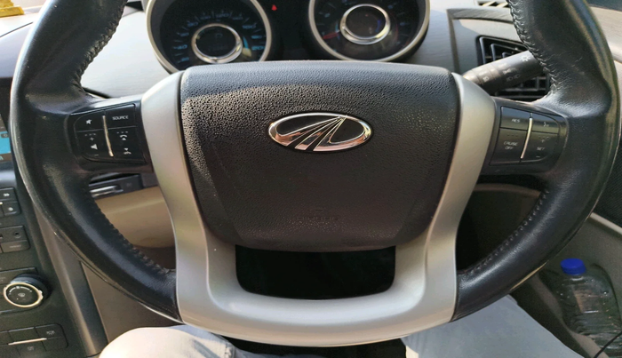 2018 Mahindra XUV500 W10 AT, Diesel, Automatic, 2,53,637 km, interior