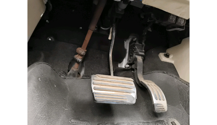 2018 Mahindra XUV500 W10 AT, Diesel, Automatic, 2,53,637 km, interior