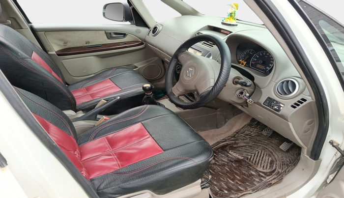 2010 Maruti SX4 VXI, Petrol, Manual, 1,18,499 km, interior