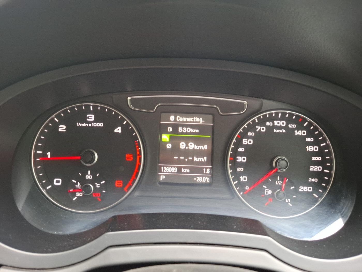 2015 Audi Q3 35 TDI Quattro, Diesel, Automatic, 1,26,069 km, interior