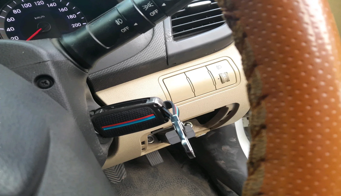 2012 Hyundai Verna FLUIDIC 1.6 CRDI EX, Diesel, Manual, 1,42,340 km, interior