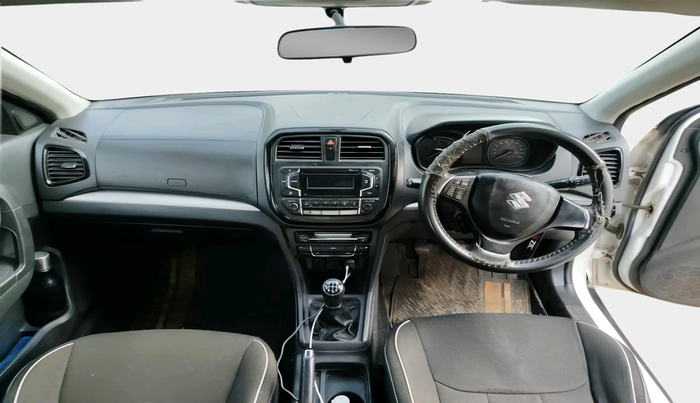 2016 Maruti Vitara Brezza ZDI, Diesel, Manual, 1,59,252 km, interior