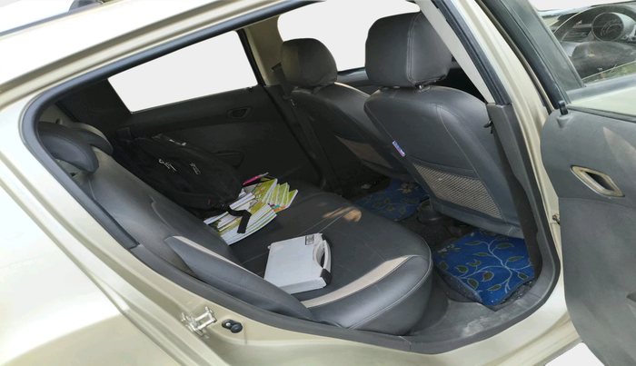 2012 Chevrolet Beat LT OPT PETROL, Petrol, Manual, 33,124 km, interior