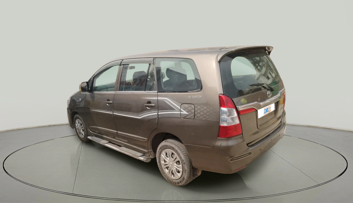 2016 Toyota Innova 2.5 GX 7 STR, Diesel, Manual, 1,27,048 km, exterior