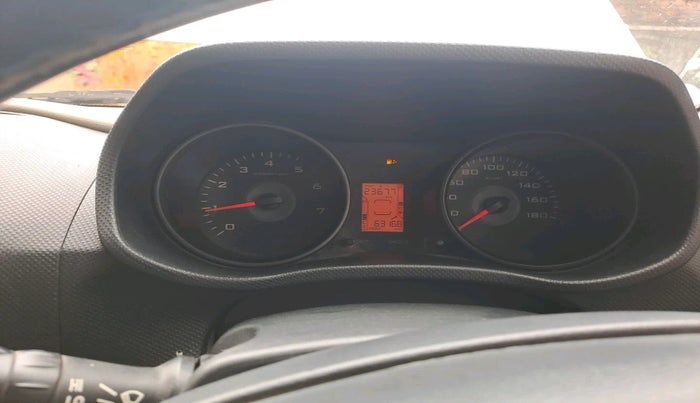 2016 Mahindra TUV300 T6, Diesel, Manual, 63,168 km, interior