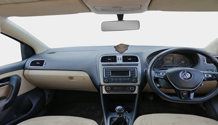 2014 Volkswagen Polo HIGHLINE DIESEL, Diesel, Manual, 1,02,339 km, interior