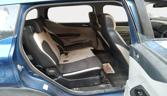 2020 Renault TRIBER RXZ, Petrol, Manual, 1,17,602 km, interior