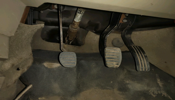 2014 Nissan Terrano XV D THP 110 PS, Diesel, Manual, 1,20,577 km, interior