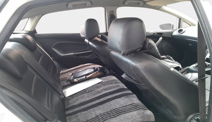 2012 Ford Fiesta STYLE DIESEL, Diesel, Manual, 1,06,528 km, interior