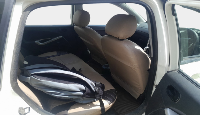2010 Ford Figo TITANIUM 1.4 DIESEL, Diesel, Manual, 13,448 km, interior