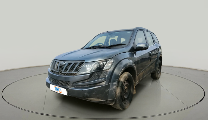 2015 Mahindra XUV500 W8, Diesel, Manual, 1,20,126 km, exterior