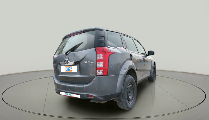 2015 Mahindra XUV500 W8, Diesel, Manual, 1,20,126 km, exterior