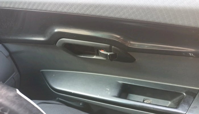 2017 Mahindra KUV 100 NXT K2 D 6S, Diesel, Manual, 1,32,577 km, interior