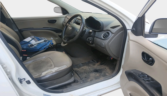 2014 Hyundai i10 MAGNA 1.1, Petrol, Manual, 90,515 km, interior