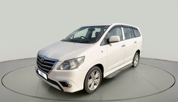 2015 Toyota Innova 2.5 GX 7 STR, Diesel, Manual, 91,883 km, exterior