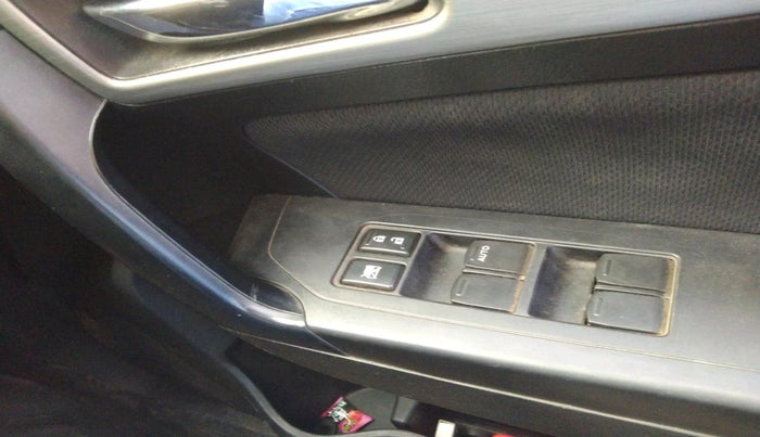 2018 Maruti Vitara Brezza ZDI, Diesel, Manual, 73,563 km, interior