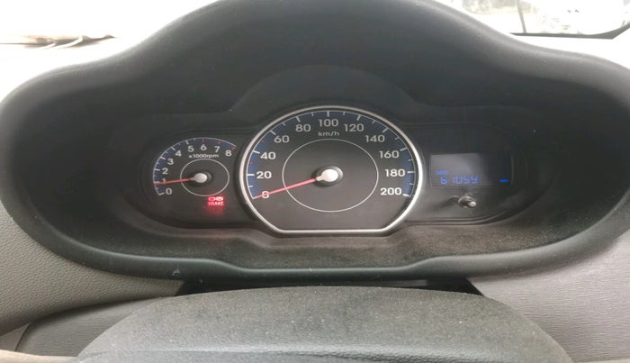 2014 Hyundai i10 MAGNA 1.1, Petrol, Manual, 61,059 km, interior