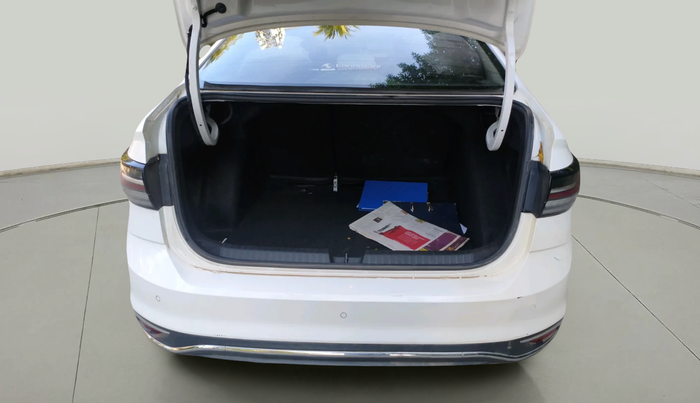 2022 Volkswagen VIRTUS HIGHLINE TSI 1.0 AT, Petrol, Automatic, 25,706 km, exterior