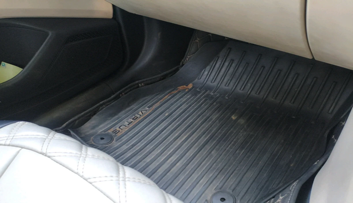 2022 Volkswagen VIRTUS HIGHLINE TSI 1.0 AT, Petrol, Automatic, 25,706 km, interior