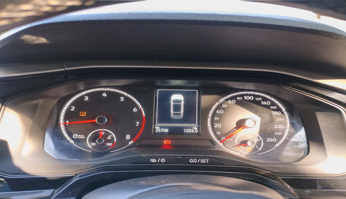 2022 Volkswagen VIRTUS HIGHLINE TSI 1.0 AT, Petrol, Automatic, 25,706 km, interior