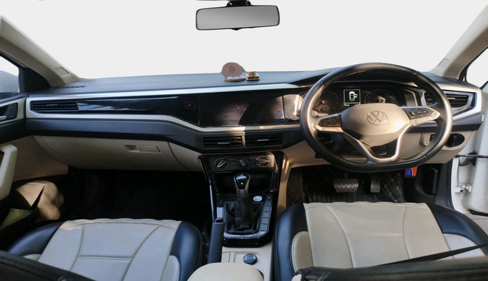 2022 Volkswagen VIRTUS HIGHLINE TSI 1.0 AT, Petrol, Automatic, 25,706 km, interior