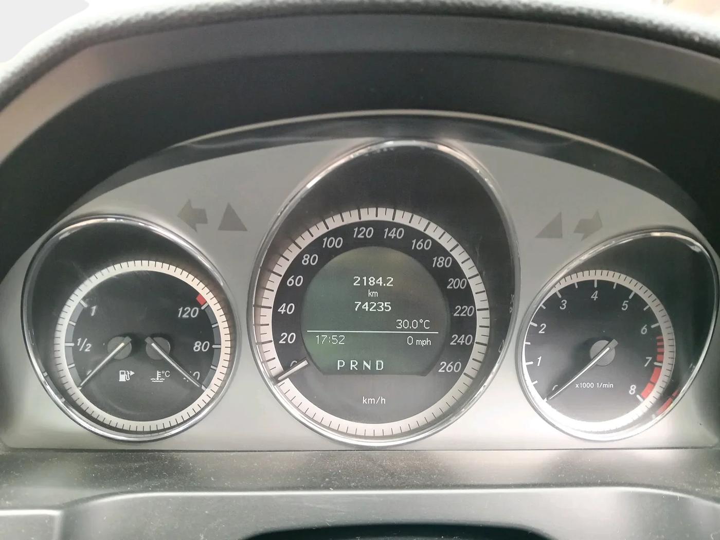 2010 Mercedes Benz C Class C 200 CGI ELEGANCE, Petrol, Automatic, 5,50,000 km, interior