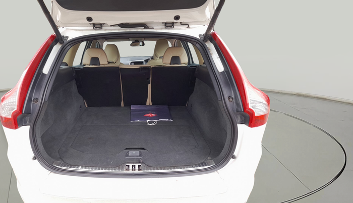 2013 Volvo XC 60 D4 SUMMUM, Diesel, Automatic, 1,33,503 km, exterior
