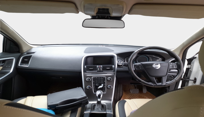 2013 Volvo XC 60 D4 SUMMUM, Diesel, Automatic, 1,33,503 km, interior