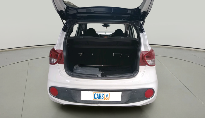 2018 Hyundai Grand i10 SPORTZ 1.2 KAPPA VTVT DUAL TONE, Petrol, Manual, 30,018 km, exterior