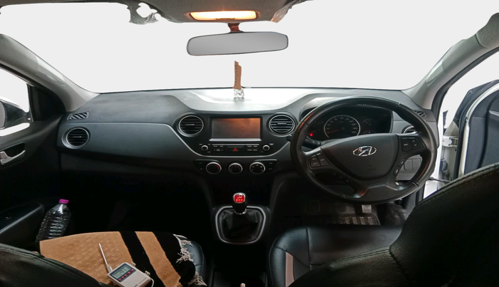 2018 Hyundai Grand i10 SPORTZ 1.2 KAPPA VTVT DUAL TONE, Petrol, Manual, 30,018 km, interior