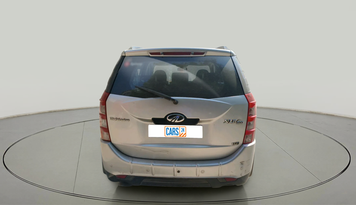 2015 Mahindra XUV500 W6, Diesel, Manual, 1,29,846 km, exterior