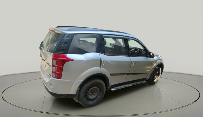 2015 Mahindra XUV500 W6, Diesel, Manual, 1,29,846 km, exterior