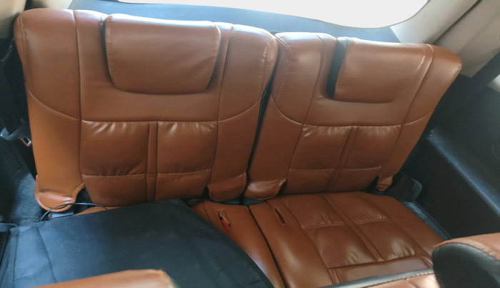 2015 Mahindra XUV500 W6, Diesel, Manual, 1,29,846 km, interior