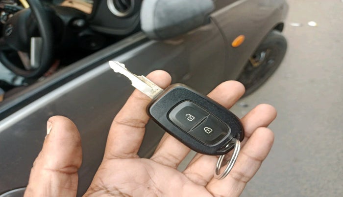 2017 Datsun Redi Go GOLD LIMITED EDITION, Petrol, Manual, 15,399 km, interior