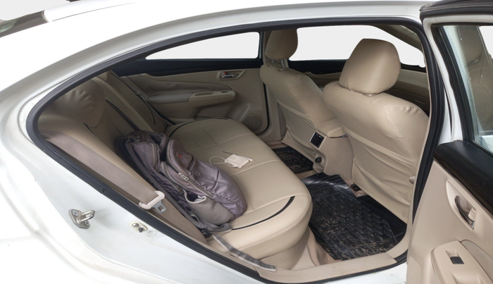 2015 Maruti Ciaz ZDI, Diesel, Manual, 1,15,370 km, interior