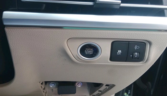 2022 KIA CARENS LUXURY PLUS 1.5 DIESEL 7 STR, Diesel, Manual, 91,917 km, interior