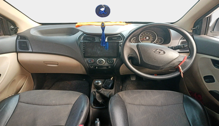 2013 Hyundai Eon MAGNA +, Petrol, Manual, 66,921 km, interior