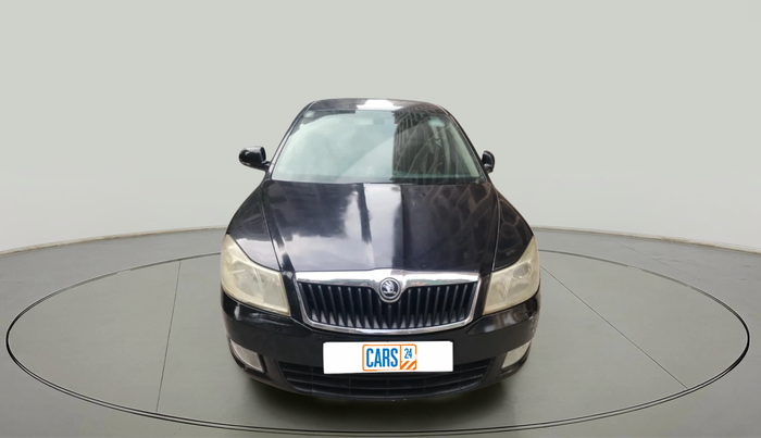 2011 Skoda Laura ELEGANCE 2.0 TDI CR MT, Diesel, Manual, 80,763 km, exterior