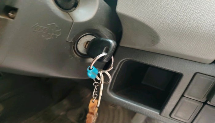 2011 Maruti Wagon R 1.0 LXI, Petrol, Manual, 1,06,735 km, interior