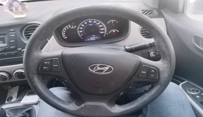 2019 Hyundai Grand i10 MAGNA 1.2 KAPPA VTVT, Petrol, Manual, 1,01,982 km, interior