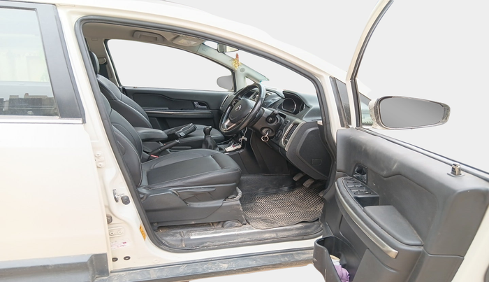 2017 Tata Hexa XT 4X2 7 STR, Diesel, Manual, 1,06,804 km, interior
