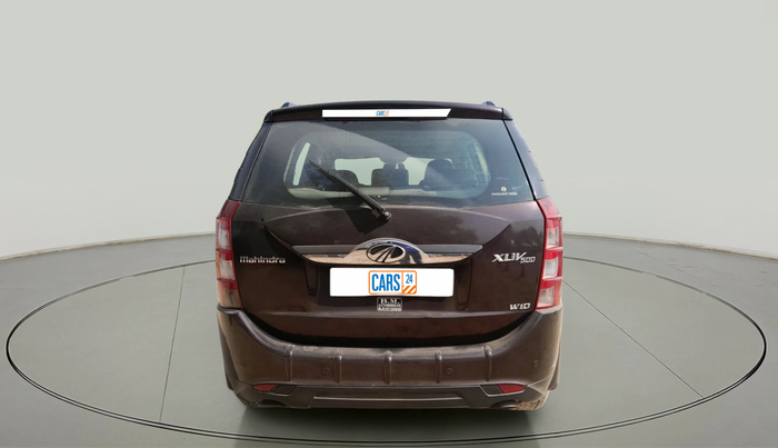 2017 Mahindra XUV500 W10, Diesel, Manual, 1,34,341 km, exterior