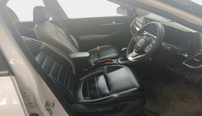 2022 KIA SELTOS HTK PLUS 1.5 DIESEL IMT, Diesel, Manual, 1,00,252 km, interior