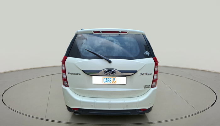 2017 Mahindra XUV500 W10 AT, Diesel, Automatic, 98,345 km, exterior
