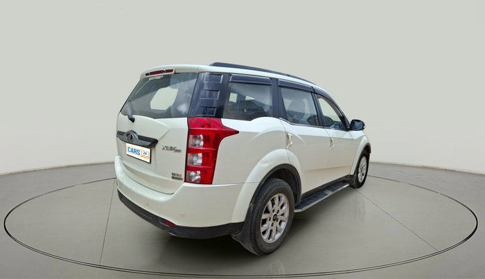 2017 Mahindra XUV500 W10 AT, Diesel, Automatic, 98,345 km, exterior